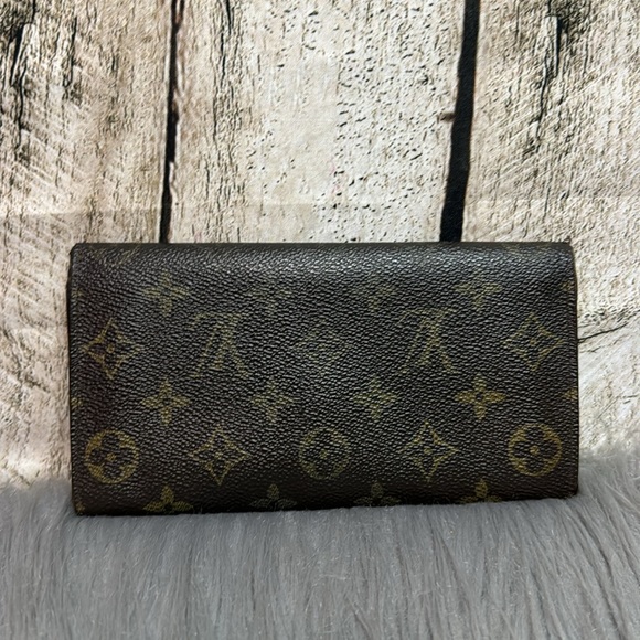 LOUIS VUITTON - Sarah Long Wallet - Picture 2 of 11